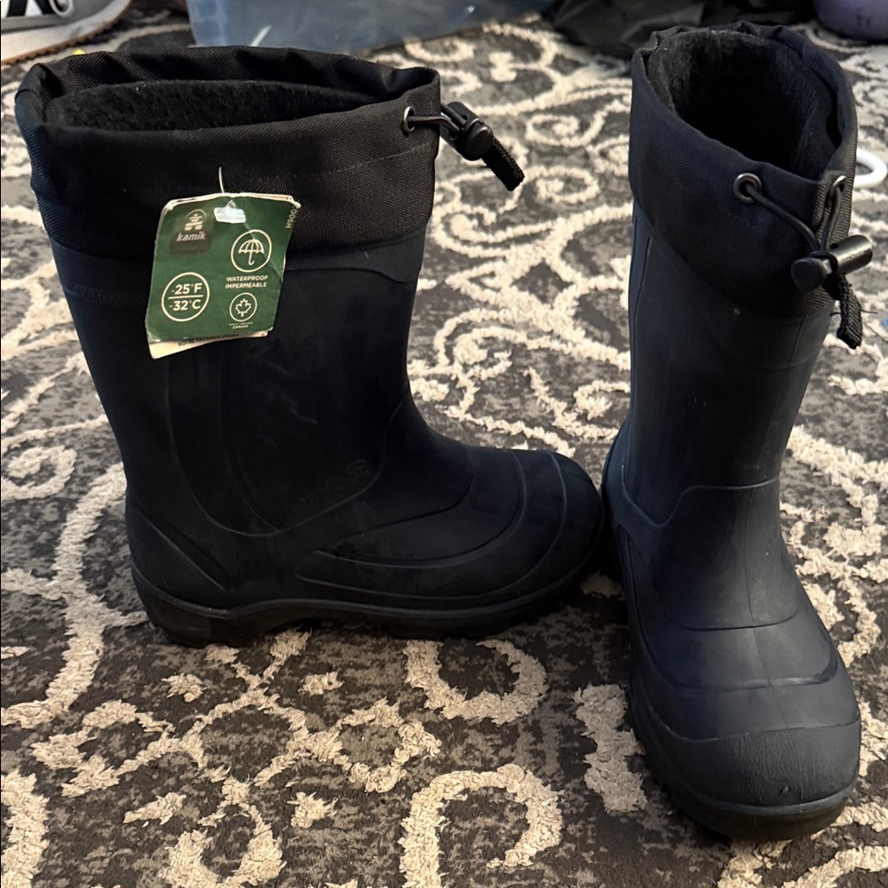 Kamik Black Insulated Snow Boots